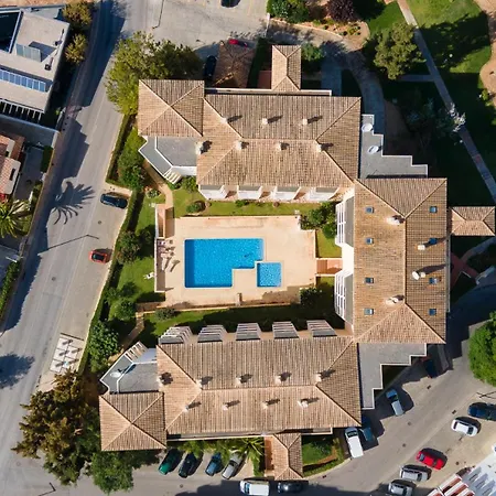 3 Bed With Airconditioning, Sea And Poolview Near Apartment