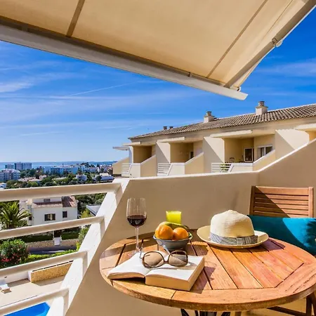 Apartment 3 Bed With Airconditioning, Sea And Poolview Near *