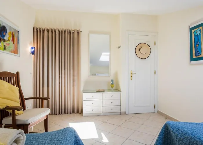 3 Bed With Airconditioning, Sea And Poolview Near Lägenhet *