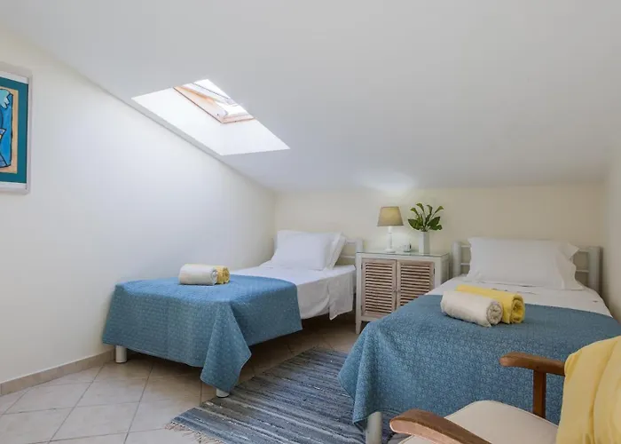 3 Bed With Airconditioning, Sea And Poolview Near Alvor