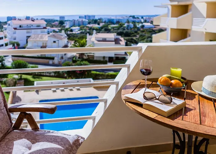 3 Bed With Airconditioning, Sea And Poolview Near Lägenhet Alvor